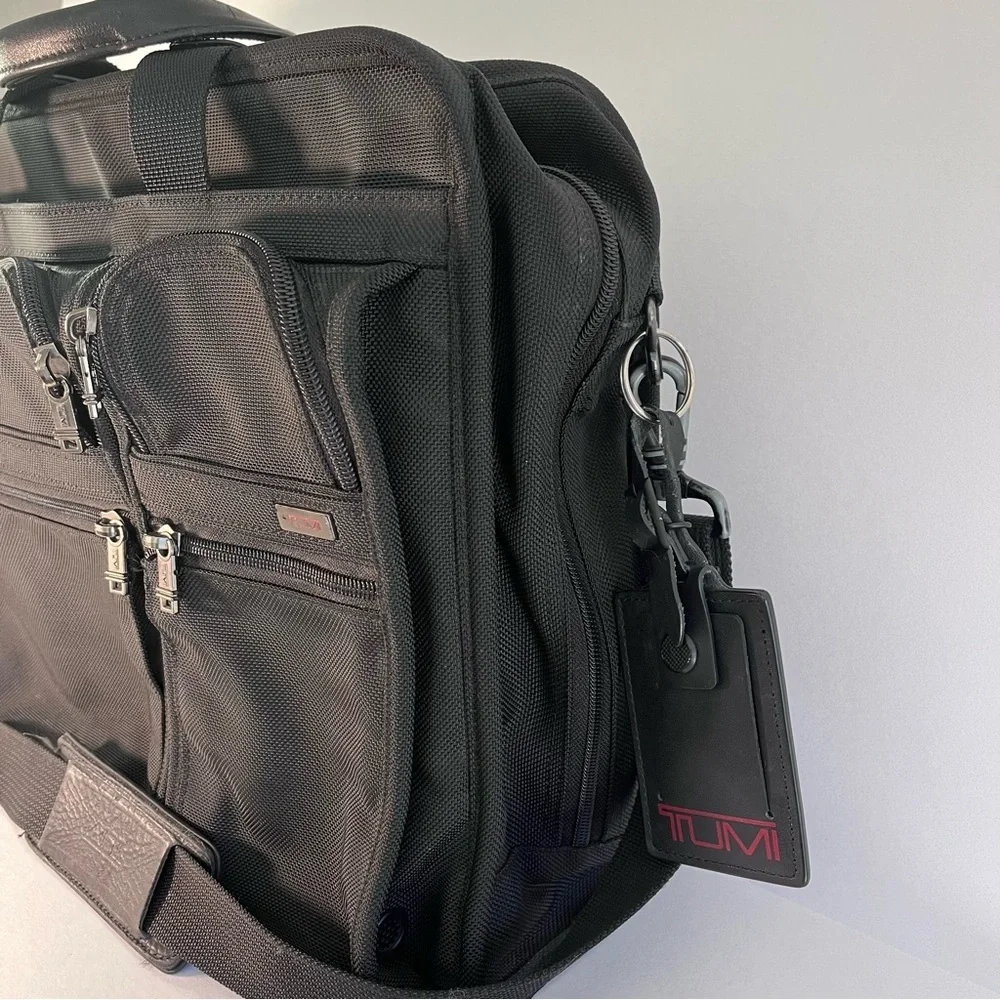 TUMI Black Nylon Compact Alpha 3 Large Laptop Bag Briefcase Expandable